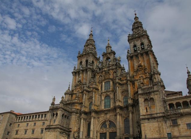 Ile kosztuje zagraniczna pielgrzymka do Fatima, Santiago de Compostella, Lourdes, Medjugorje ?